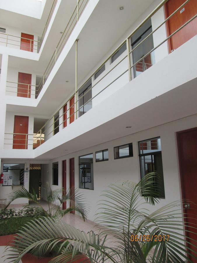 Hostal Caprichos Huacho Exterior photo