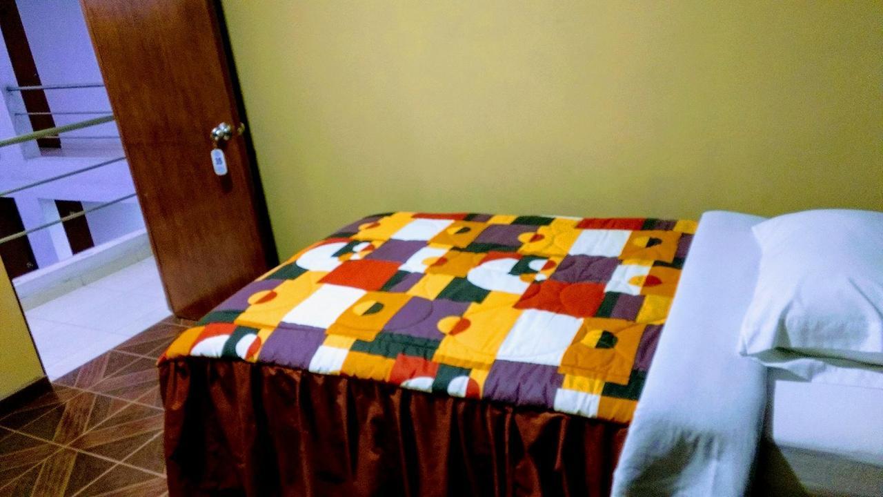 Hostal Caprichos Huacho Exterior photo
