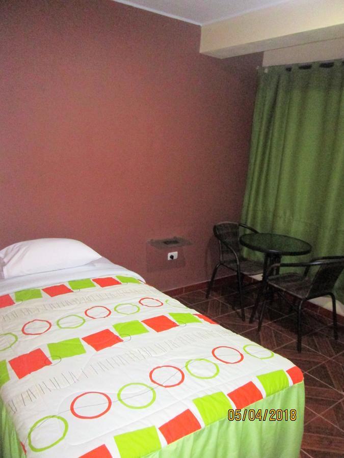 Hostal Caprichos Huacho Exterior photo